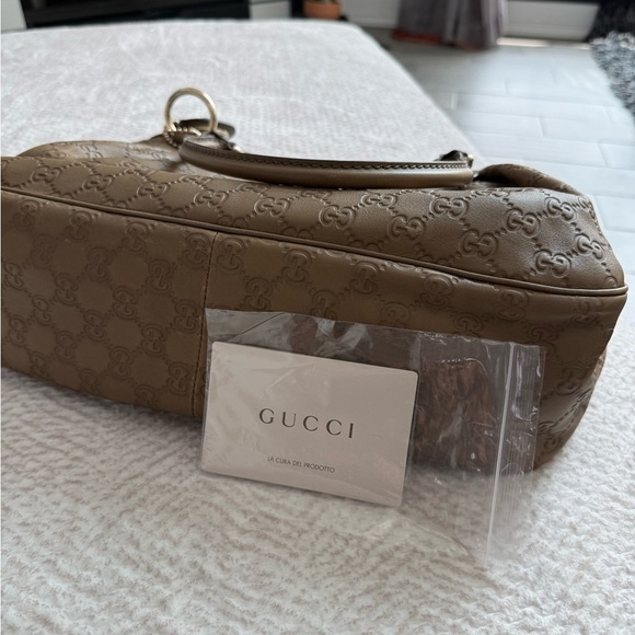 Authentic Gucci Sukey Medium Leather Tote Bag Gold Hardware - Picture 13 of 16